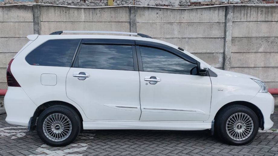 TOYOTA AVANZA VELOZ 1.3 MT (GRAND NEW) MT 2016